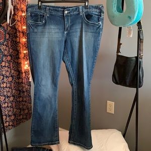 Maurices Bootcut Jeans 👖
